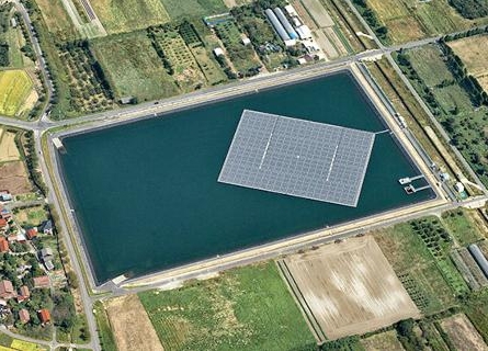 日本岛根县建成水上大规模太阳能发电站 可再生能源的新突破